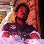 பின்தங்கிய கிராமம் ஒன்றில்14 நாட்களில் தாயை இழந்த இரட்டை குழந்தைகள் வறுமையில் போராடும் தந்தை !(படங்கள் உள்ளே )