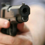 தாய் மற்றும் சகோதரர்கள் என்று பாராமல் 14வயது சிறுவன் செய்த செயல்…!