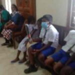 கிளிநொச்சியில் 71 மாணவர்களின் கண்களை குறிவைத்த தனியார் கண் மருத்துவ நிறுவனம்