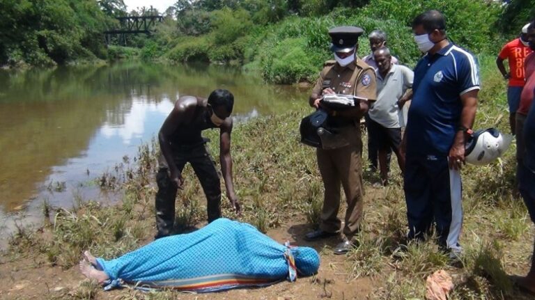 மகாவலி ஆற்றிலிருந்து பெண்ணின் சடலம் மீட்பு மகாவலி ஆற்றிலிருந்து பெண்ணின் சடலம் மீட்பு