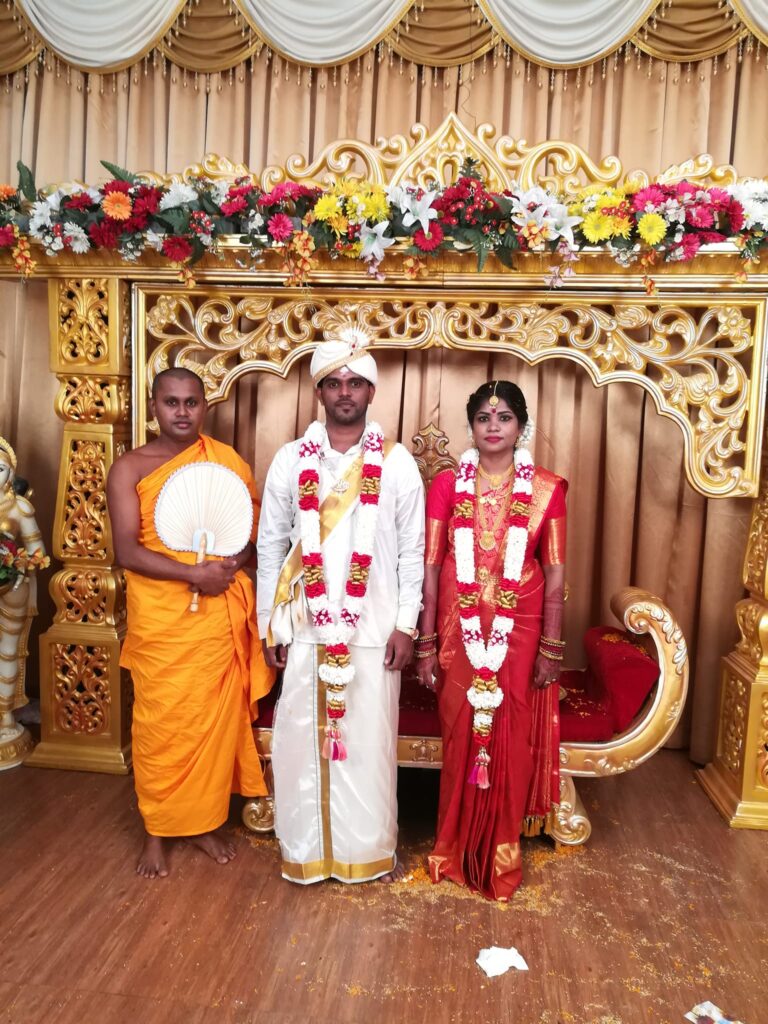 யாழில் நடைபெற்ற தமிழர் திருமணத்தில் கலந்து கொண்ட பிரபல தேரர்