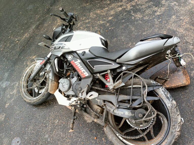 அதி வேகம் காரணமாக நிகழ்ந்த கோர விபத்து-22 வயது இளைஞன் உயிரிழப்பு