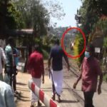 ஹப்புத்தளையில் ரயில் கடவை- ஆபத்தான காரியங்களில் ஈடுபடும் மக்கள்!