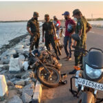 பூநகரியில் பாரிய விபத்து-24வயது பொலிஸ் உத்தியோகஸ்தர் உயிரிழப்பு