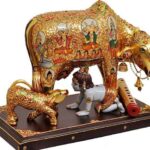 காமதேனுவை வீட்டில் இப்படி வைத்து வழிபாடு செய்தால் உங்கள் வாழ்க்கையே மாறிவிடும்