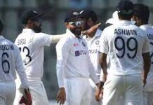 2-வது இன்னிங்சிலும் விக்கெட்டுகளை இழந்து தென்ஆப்பிரிக்கா