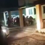 வாகன வெளிச்சத்தில் தேர்வு எழுதிய பாடசாலை மாணவர்கள்