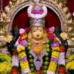 கோவிலில் கொடுத்த பூமாலையை வீட்டில் என்ன செய்யவேண்டும்