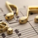 இசைக்கு அனைத்தும் அடிமை….