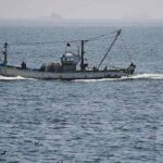 நடுக்கடலில் மூழ்கிய புலம்பெயர்ந்தோர் கப்பல் – 20க்கும் மேற்பட்டோர் உயிரிழப்பு