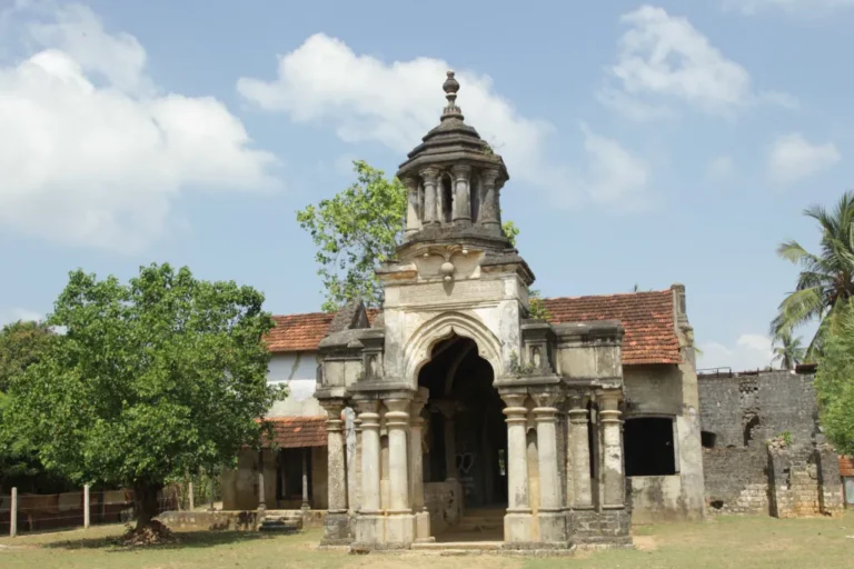 யாழ் மந்திரி மனையில் தொன்மை வாய்ந்த பொருட்கள் திருட்டு