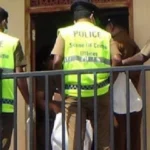 மனைவியை துணியினால் கட்டி வைத்து விட்டு கணவர் தூக்கிட்டு மரணம்