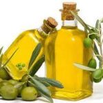 இளநரையைப் போக்க மூலிகை எண்ணெய்!