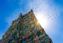 இதை கோவிலில் நீங்கள் பெற்றால் உங்கள் எப்பேர்ப்பட்ட தலையெழுத்தும் தழைகீழாக மாறிவிடும் தெரியுமா?