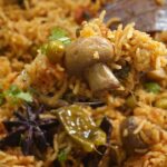 சுலபாமாக காளான் பிரியாணி செய்வது எப்படி