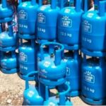 திடீர் சுற்றிவளைப்பில் 200க்கும் மேற்ப்பட்ட சமையல் எரிவாயு கொள்கலன்கள் மீட்பு!