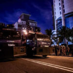 அலரி மாளிகைக்கு முன் வாயிலை மூடி குவியும் விசேட அதிரடிப்படையினர்!