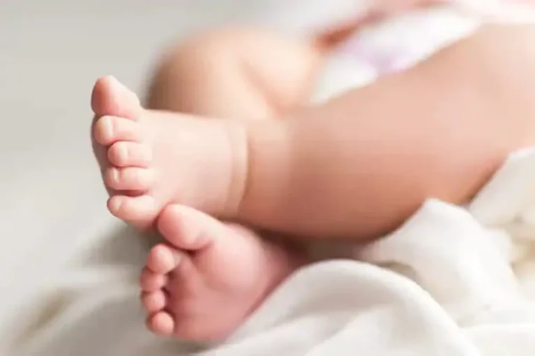 பெற்ற குழந்தையை கொன்று கிணற்றுக்குள் வீசிய தாய்!!!