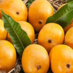 மாம்பழத்தை வாங்கினால் அதை உடனே சாப்பிடாமல் நீரில் ஊற வைத்து சாப்பிட வேண்மா?