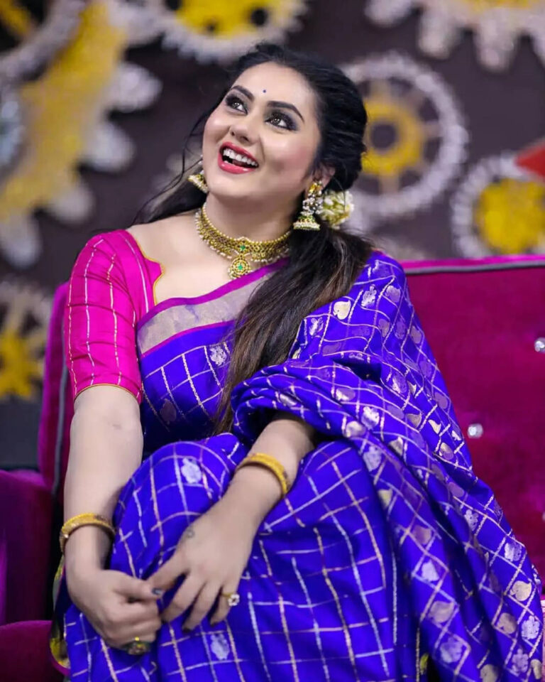 41வயதில் பிரபல நடிகை கர்ப்பம்… 41வயதில் பிரபல நடிகை கர்ப்பம்…