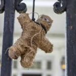 காரணமே தெரியாமல் நாம் பின்பற்றி வரும் சில பழக்கவழக்கங்கள்!