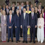 இதுவரை இல்லாத வகையில் 13 பெண் அமைச்சா்கள் பதவி பிரமாணம்