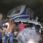 யாழ்ப்பாணம் அரியாலையில் புகையிரதத்துடன் வான் ஒன்று மோதி இருவர் உயிரிழப்பு.