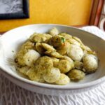 கறிவேப்பிலை பொடி மினி இட்லி!