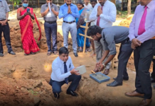 திருகோணமலை மாவட்ட அனர்த்த முகாமைத்துவ நிலையத்திற்கான புதிய கட்டடத்தின் அடிக்கல் நாட்டுதல் நடைபெற்றது.