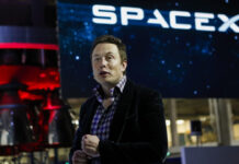 சரித்திரம் படைத்த எலான் மஸ்க்கின் SpaceX நிறுவனம்!